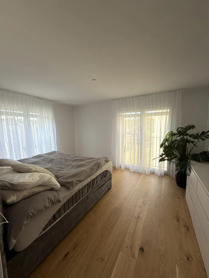 Moderne 3.5-Zimmer-Neubauwohnung inkl. NK und Doppelparkplatz in Nürensdorf