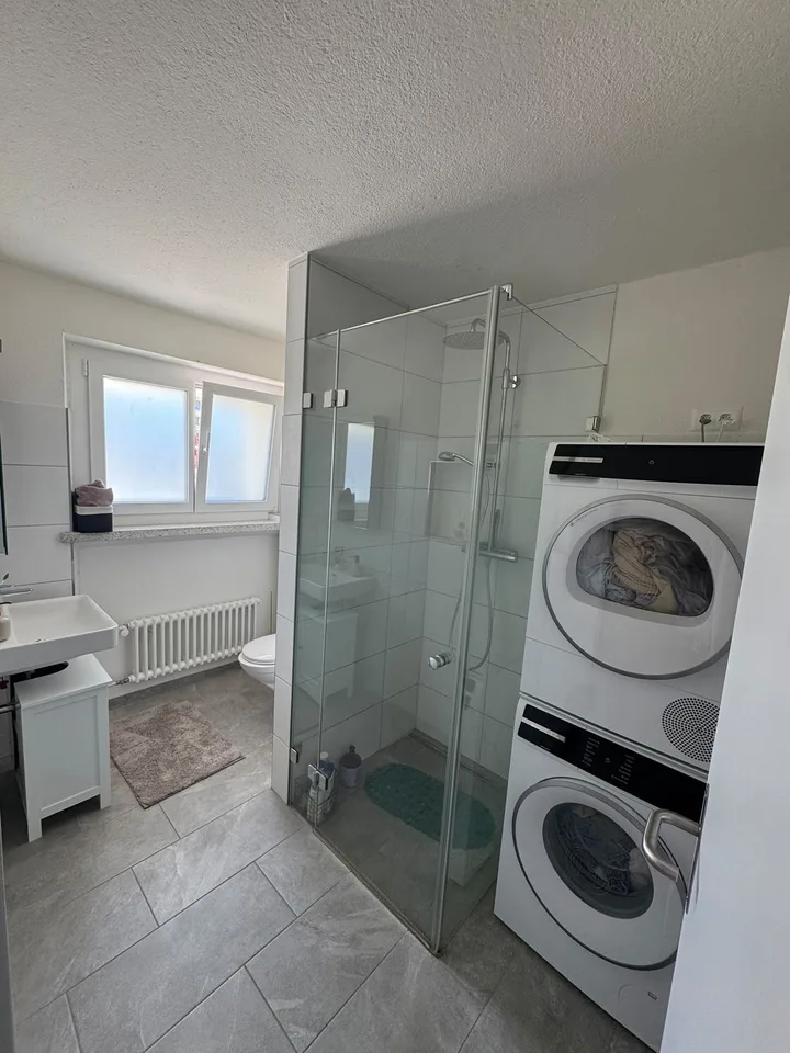 Moderne 3.5-Zimmer-Wohnung mit Balkon in Kloten