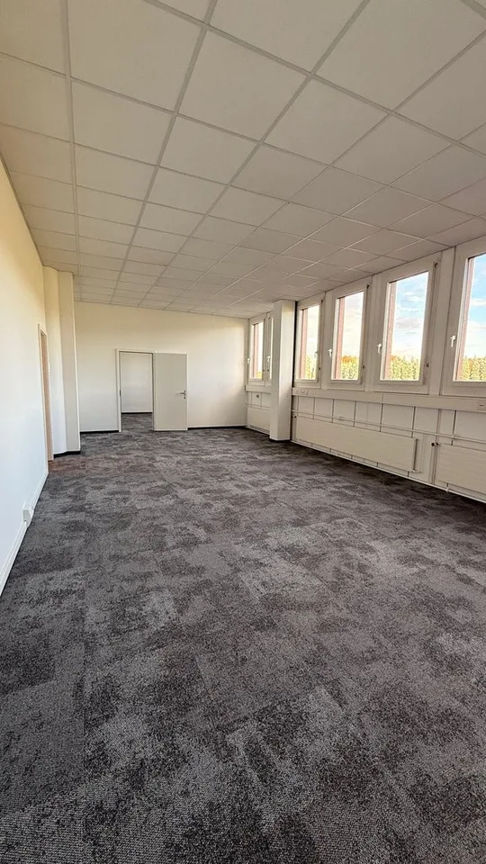 Moderne ausgebaute Büroräume – Foto 6 von 7