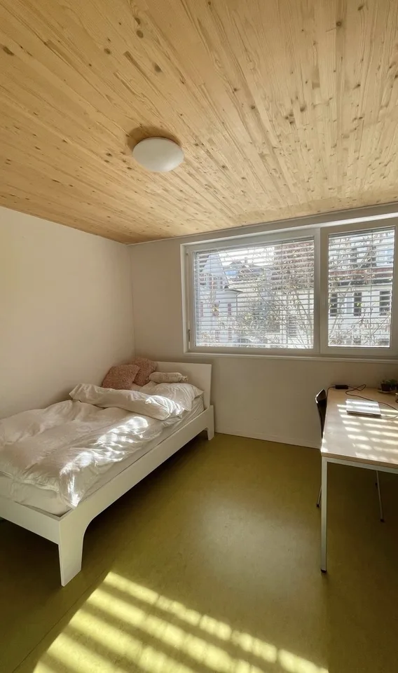 Room studio
