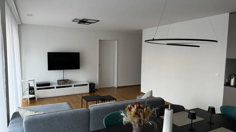 Schönes Zimmer mit Blick ins Grüne