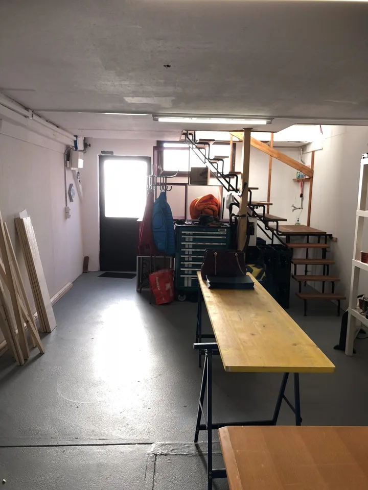 Werkstatt / Atelier mit Lagerraum und eine Art von Büro