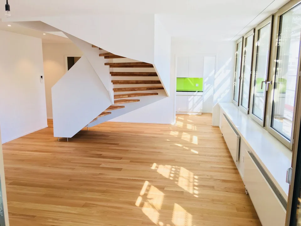 Exklusive 4-Zimmer-Maisonette-Wohnung im Zentrum Neuwiesen