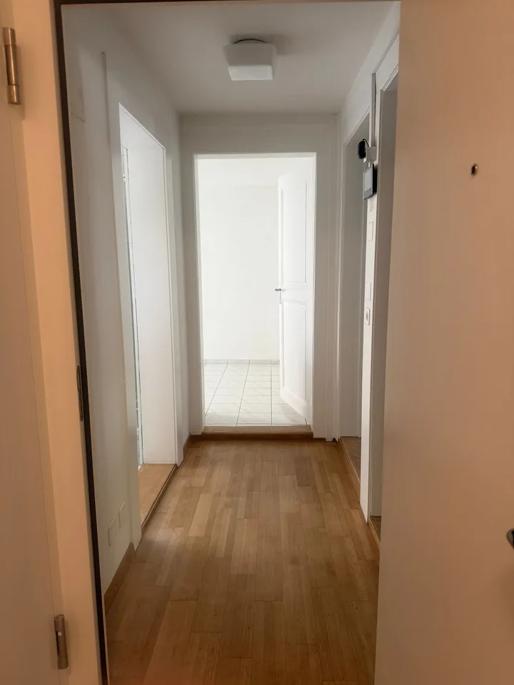 Charmante 2.5-Zimmer-Wohnung an bester Lage – nur 1 Gehminute vom Bahnhof