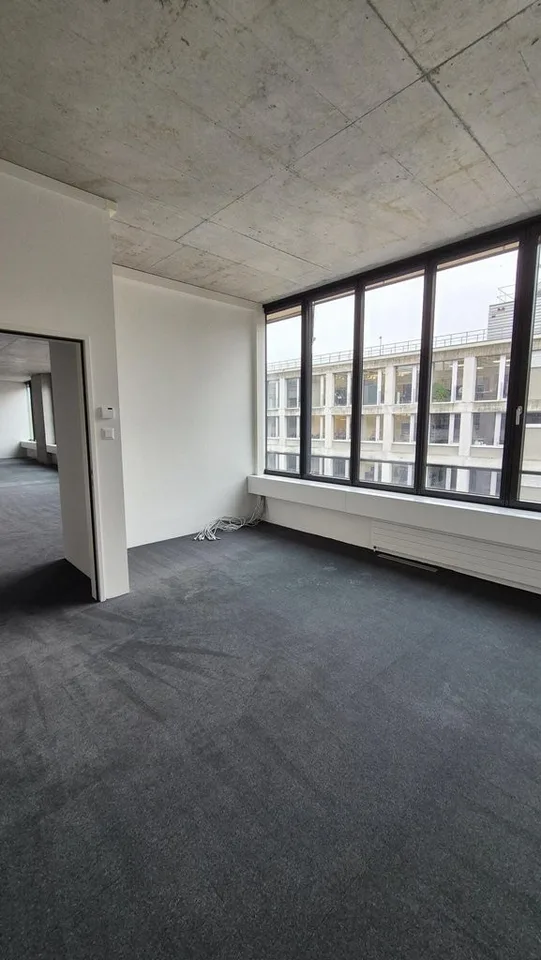 Bürofläche mit Anschluss **drei Monate Mietzinsfreie Zeit**
