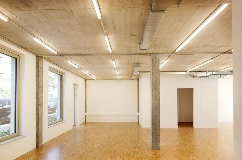 ATTRAKTIVE BÜRO- UND DIENSTLEISTUNGSFLÄCHE