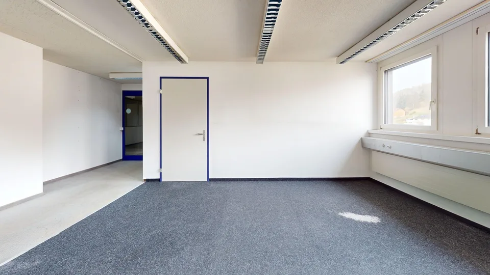 Grosszügige Bürofläche mit 7 ausgebauten Büroräumen in Winterthur
