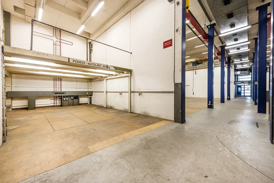 Grosszügige Werkstatt-/Produktionsflächen in Winterthur – photo 6 sur 10