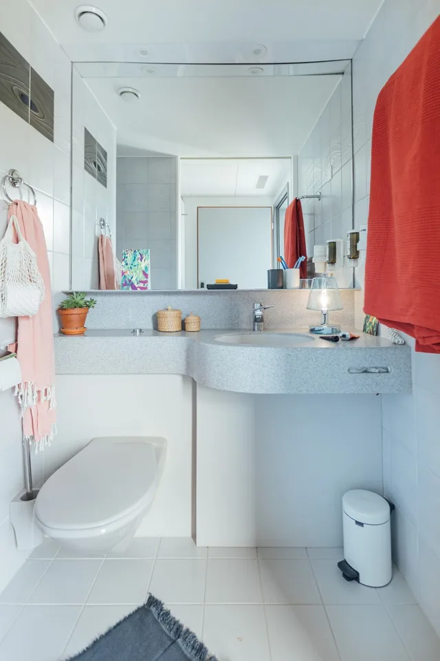 TomoDomo Coliving : Möbliertes Zimmer | Vuelo (Zürich-Kloten)