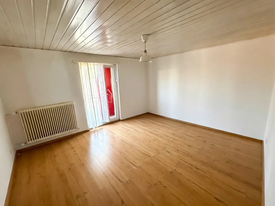 Bright apartment in Kloten, minutes from Zurich Airport – takeover per August 1st, 2026