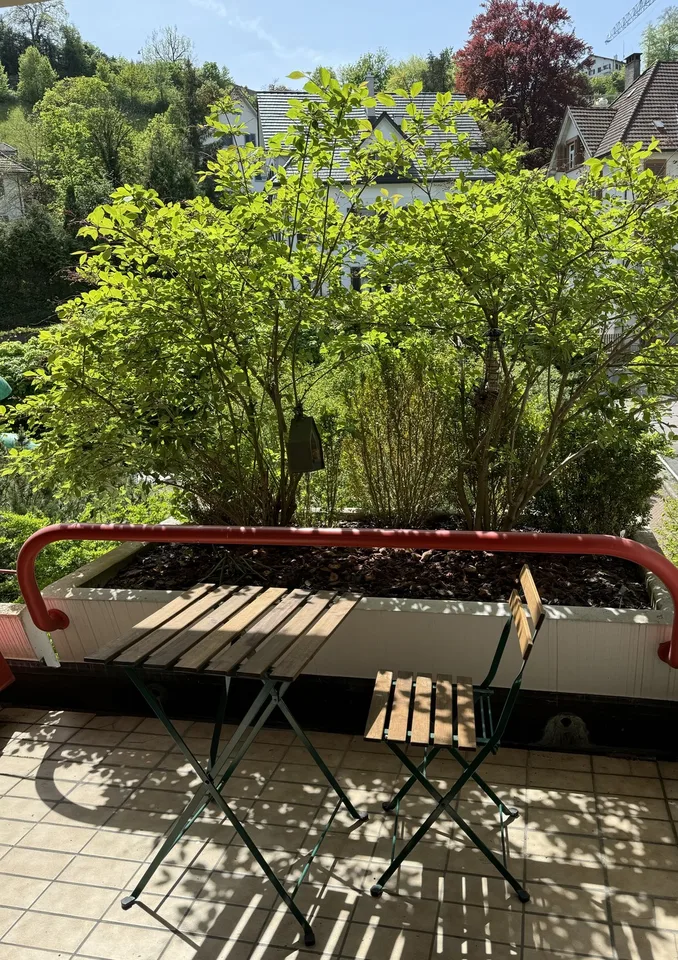 Möblierte Wohnung mit Balkon / Fully furnished studio apartment with balcony