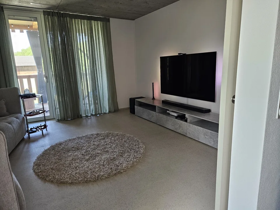 Abitare moderno nel verde - appartamento di 3,5 locali in mansarda con terrazza