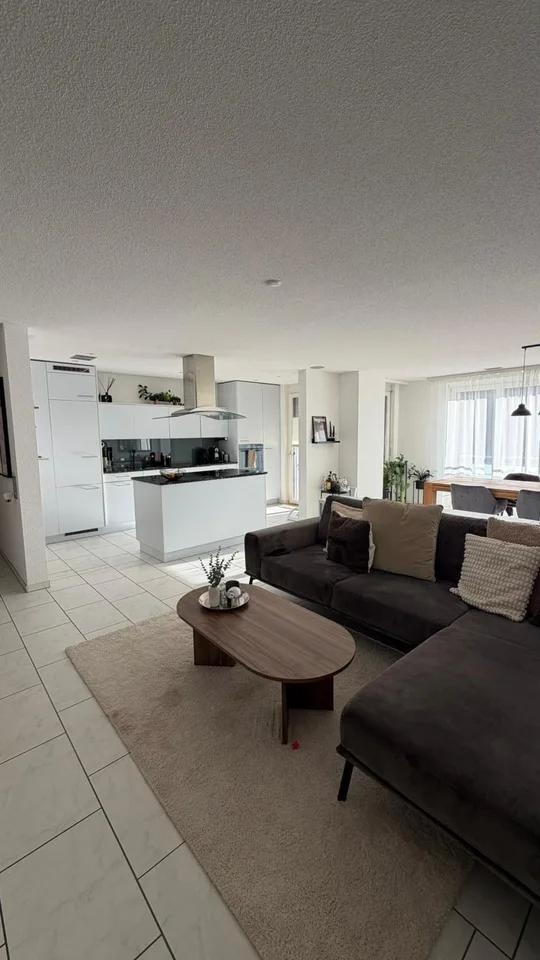 Zur Untermiete: Charmante Wohnung inkl. 1  Parkplatz / Charming apartment for sublet, including parking space