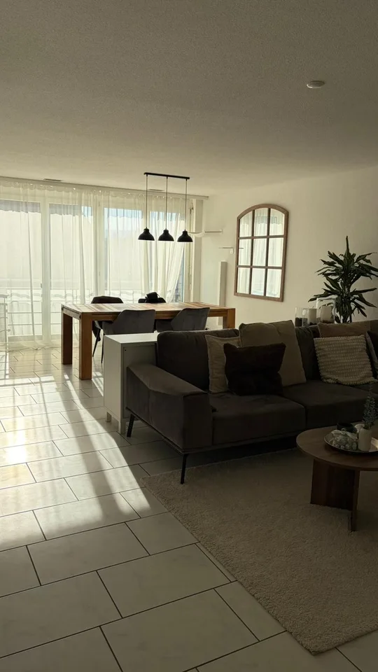 Zur Untermiete: Charmante Wohnung inkl. 1  Parkplatz / Charming apartment for sublet, including parking space
