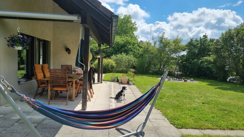 WG-Zimmer mit grossem Garten und eigener Werkstatt
