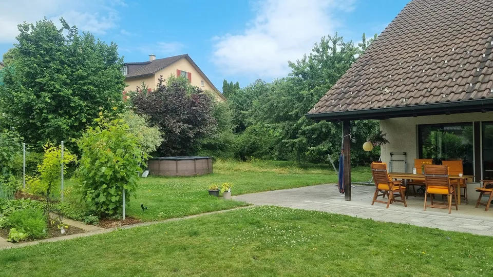 WG-Zimmer mit grossem Garten und eigener Werkstatt