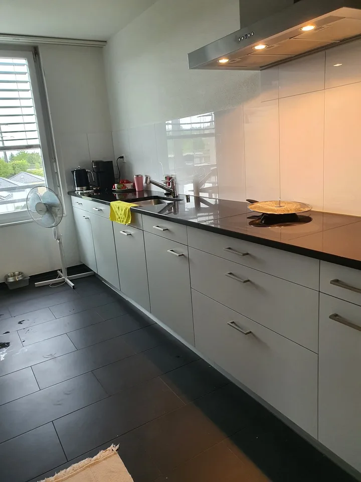 Helles und gemütliches Zimmer nahe Zürich