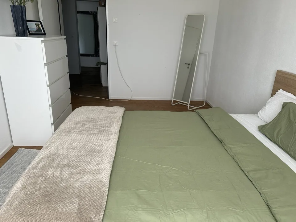 Helles und gemütliches Zimmer nahe Zürich