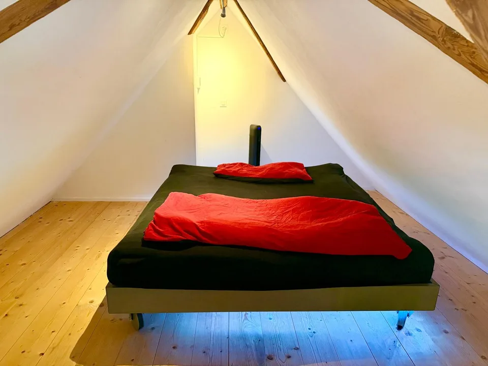 2.5 Zi Dachwohnung Maisonette Loft inkl Wifi und Parkplatz