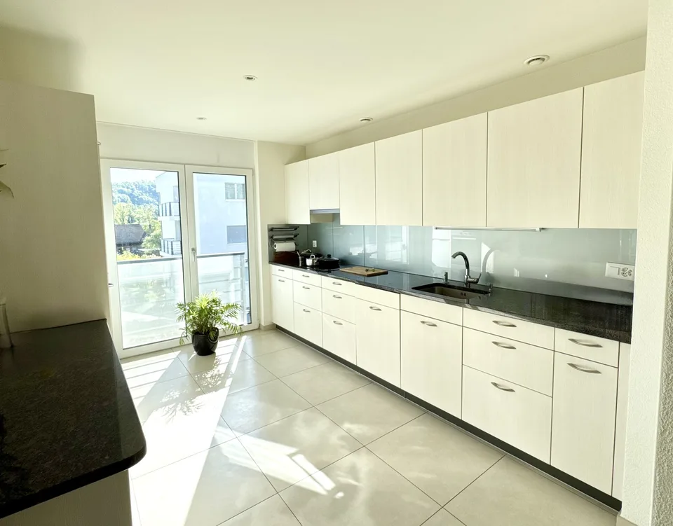 Naturnahe, Moderne und Helle 4.5-Zimmerwohnung