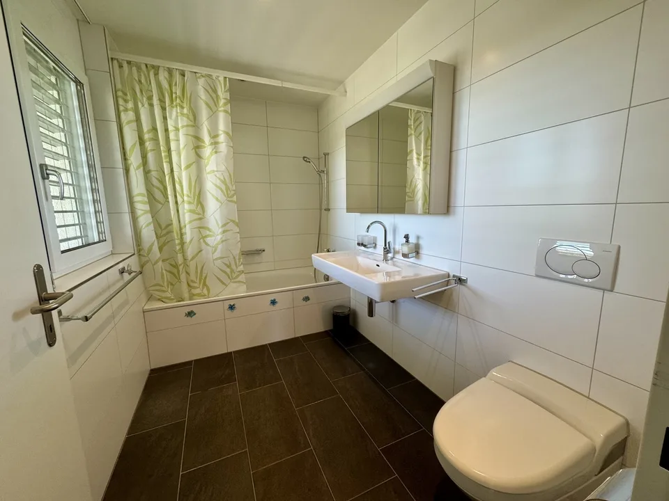 Naturnahe, Moderne und Helle 4.5-Zimmerwohnung