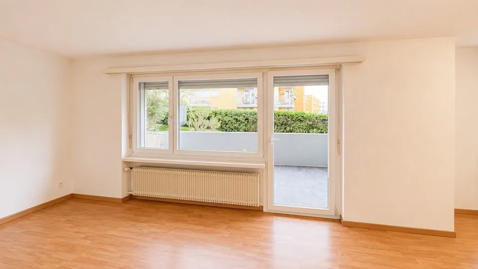schöne 4.5 Zimmerwohnung an top Lage im Ergeschoss