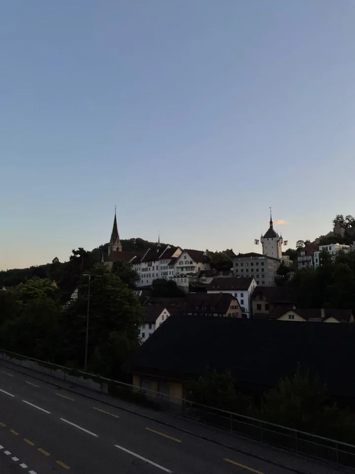 Mitbewohnerin (F) gesucht ab 1. Oktober  – Zentrum Baden, in nur 7min