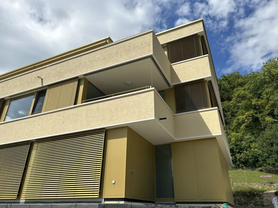 Moderne 2.5-Zimmer-Wohnung (2023) am Waldrand in Ennetbaden – Nachhaltig & Komfortabel