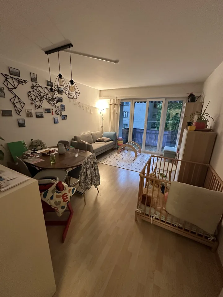 Shares Bright Flat in Seefeld – Looking for a Great Flatmate! (Available from 15 August)