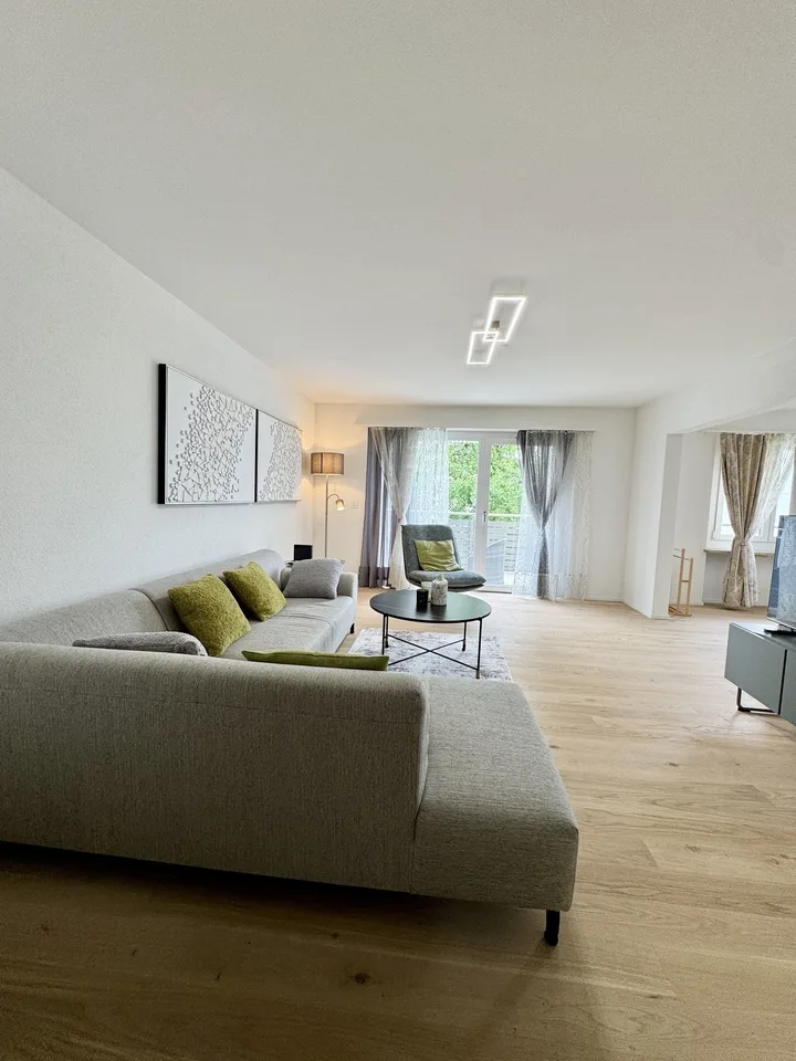 MydiHei Co-living: Furnished Room in an "All Girls" Flatshare