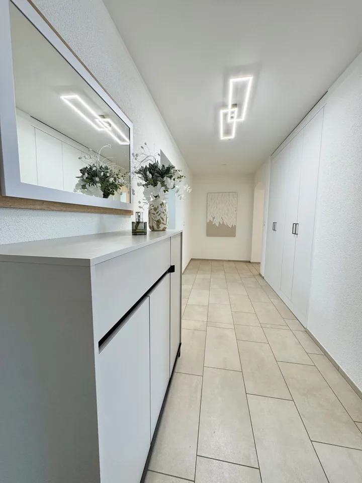 MydiHei Co-living: Furnished Room in an "All Girls" Flatshare