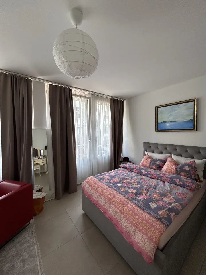 1.5 Modern Furnished Studio Apartment