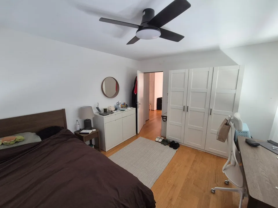 WG-Zimmer in großer Wohnung mit Dachterasse