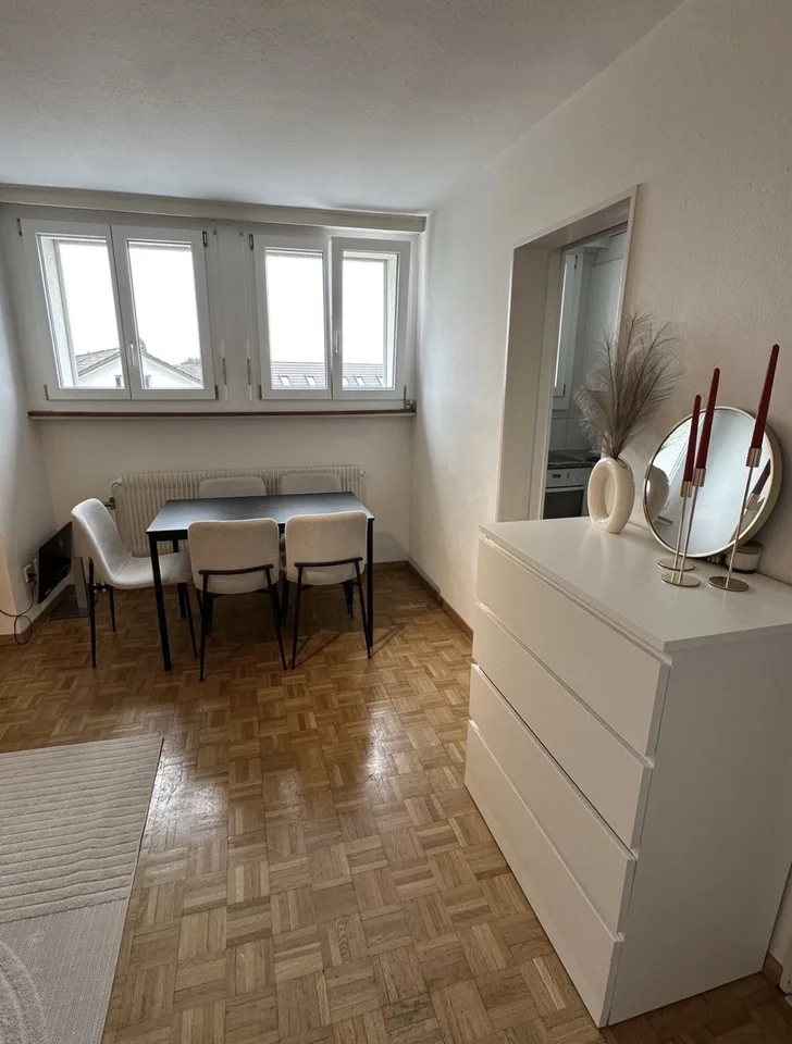 Cute Little Room Close to Airport