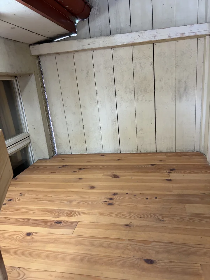 "helle Fabrikloft als Büro/Atelier" an ruhiger Lage von Riedikon (Nicht beheizt)