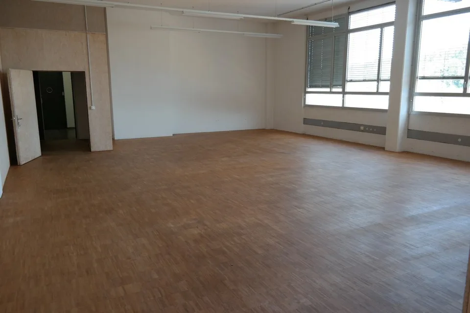 Gewerberaum / Atelier / Büroräumlichkeiten