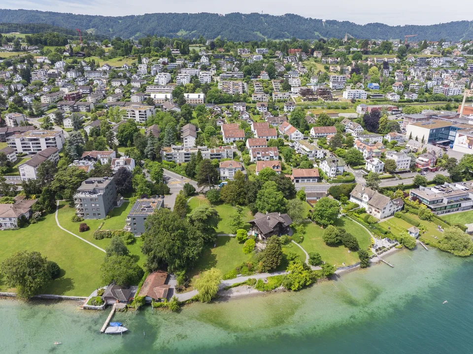 Repräsentative Bürovilla am Zürichsee – Single Tenant gesucht