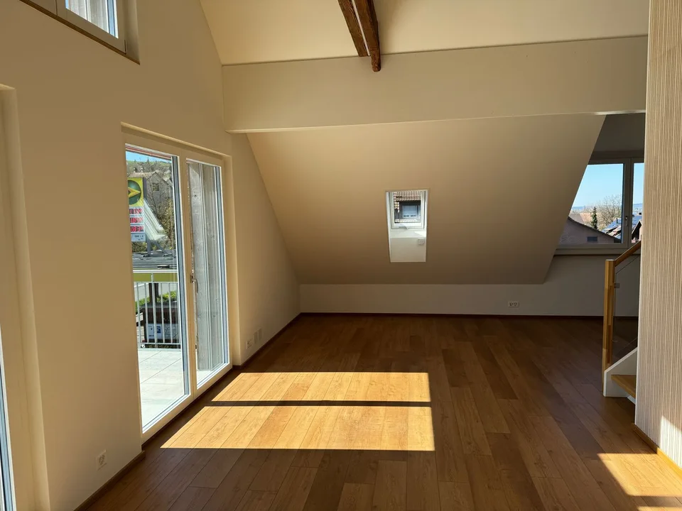Nachmieter für attraktive 4.5 Zimmer-Dachwohnung