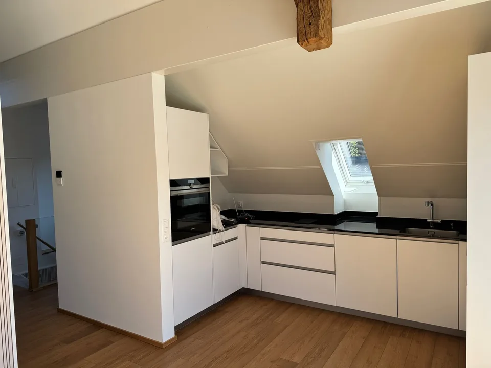 Nachmieter für attraktive 4.5 Zimmer-Dachwohnung