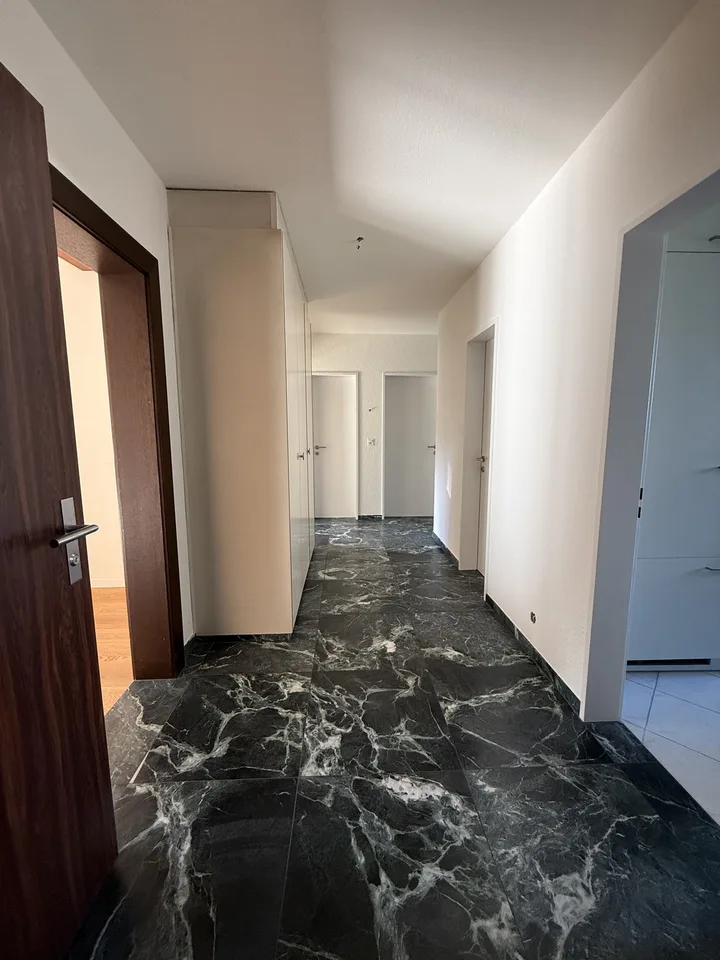 Charmantes 3.5-Zimmer-Bijou mit Loggia und Sauna in Ebmatingen