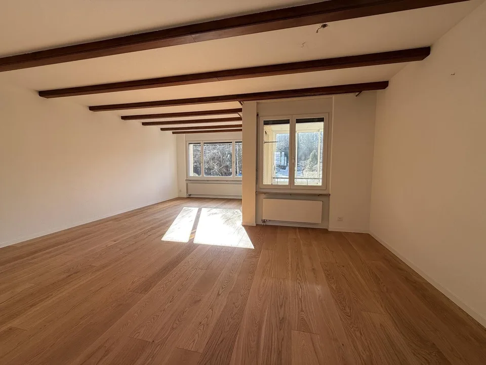 Charmantes 3.5-Zimmer-Bijou mit Loggia und Sauna in Ebmatingen