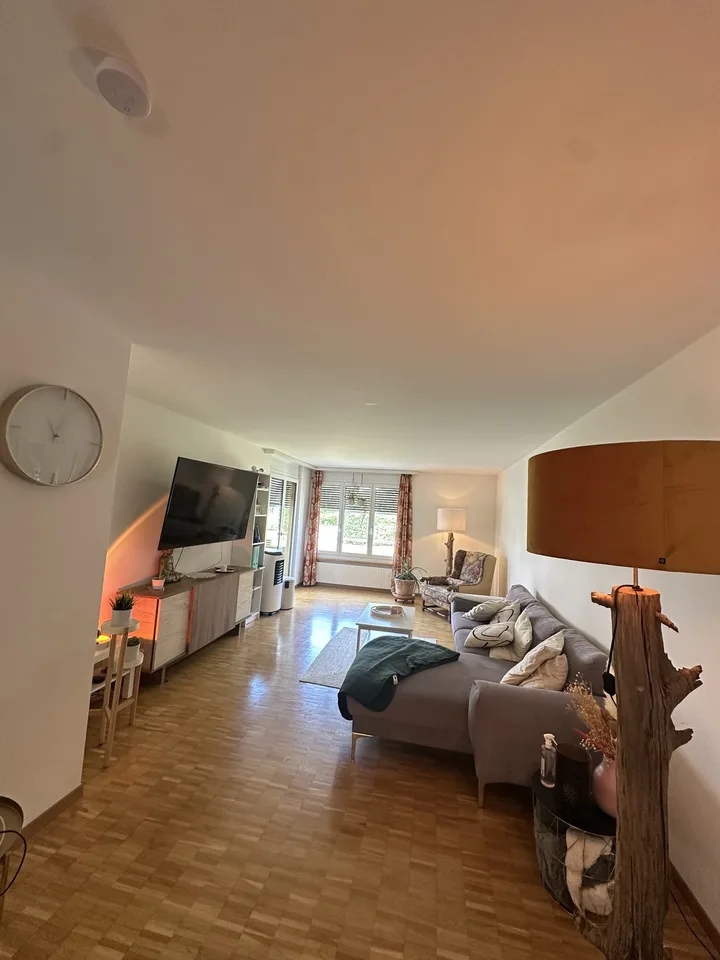 WG-Zimmer ab 01.08 oder 01.09. je nach Vereinbarung