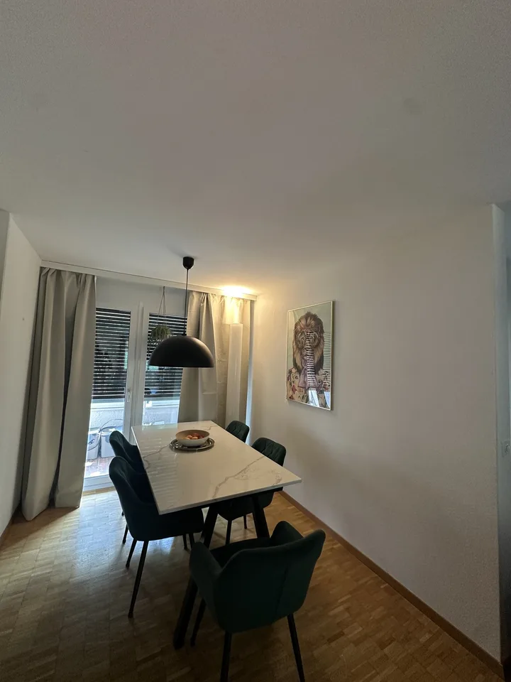 WG-Zimmer ab 01.08 oder 01.09. je nach Vereinbarung