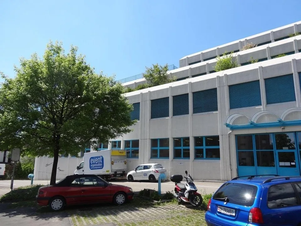 Aussenabstellplatz zu vermieten