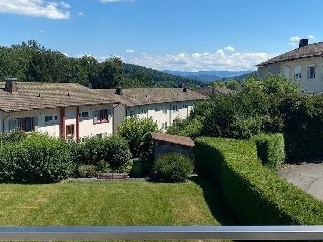 Grosse helle Wohnung zur Miete - spätere Kaufoption möglich.