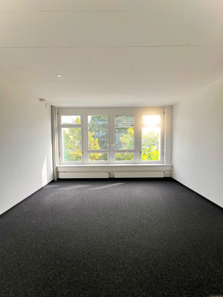 Attraktive Büroräumlichkeiten und Lagerflächen an Top Lage!
