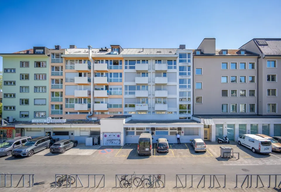 Wohnung direkt am Albisriederplatz