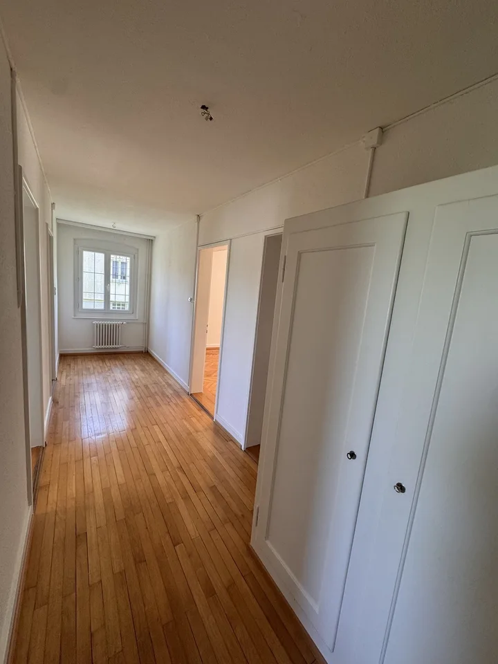 3,5 Zimmer WG + Wohnküche & Balkon in Uni-Nähe!