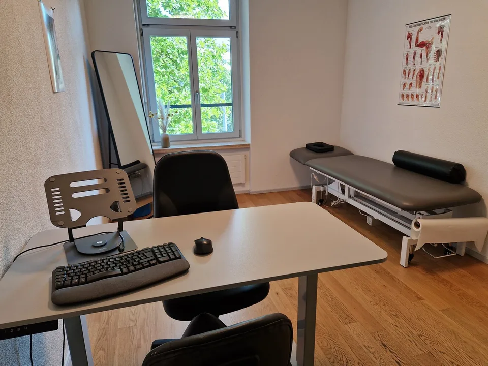 Praxisraum oder Büro befristet an bester Lage: