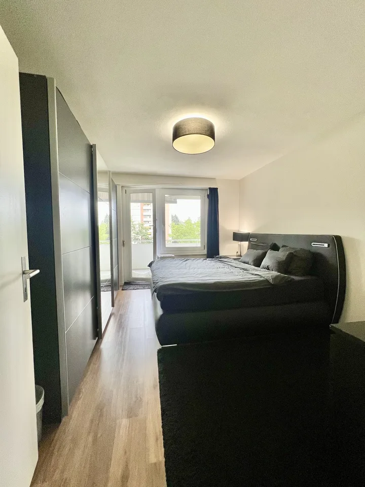 Voll möblierte 2.5-Zimmer-Wohnung in Zürich